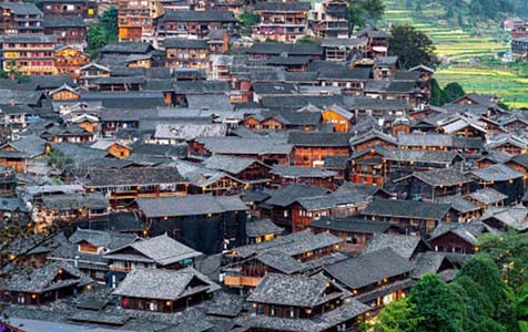 大兴安岭6种常见的外墙仿石漆施工工艺！